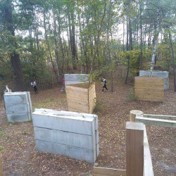 Terrain de laser game