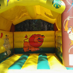 interieur d'un jeu gonflable